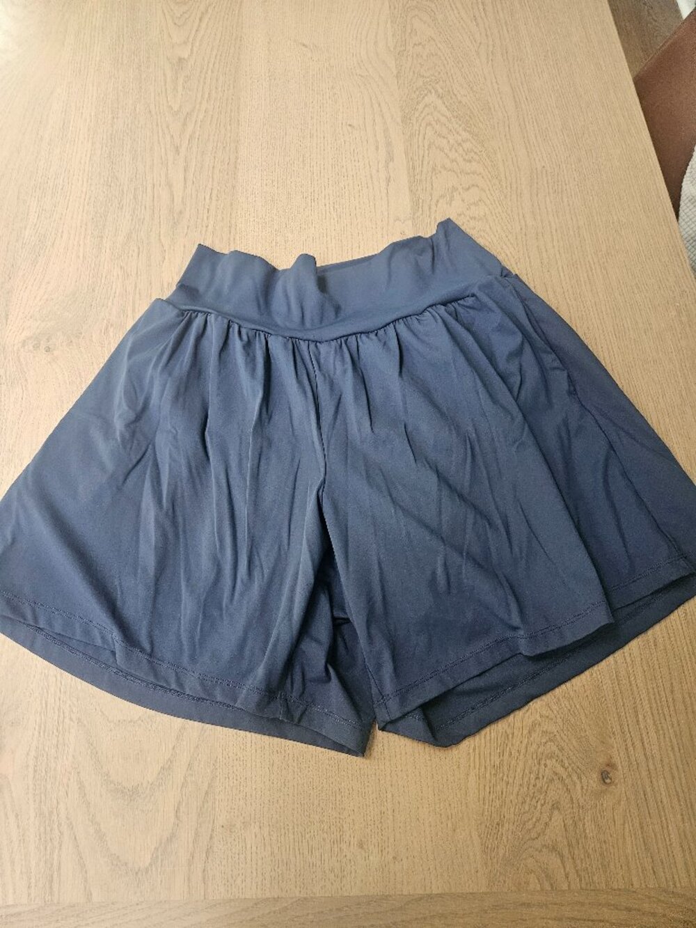 Halara SoftlyZero™ Airy Super High Waisted 2-in-1 InstantCool Yoga Shorts 9''